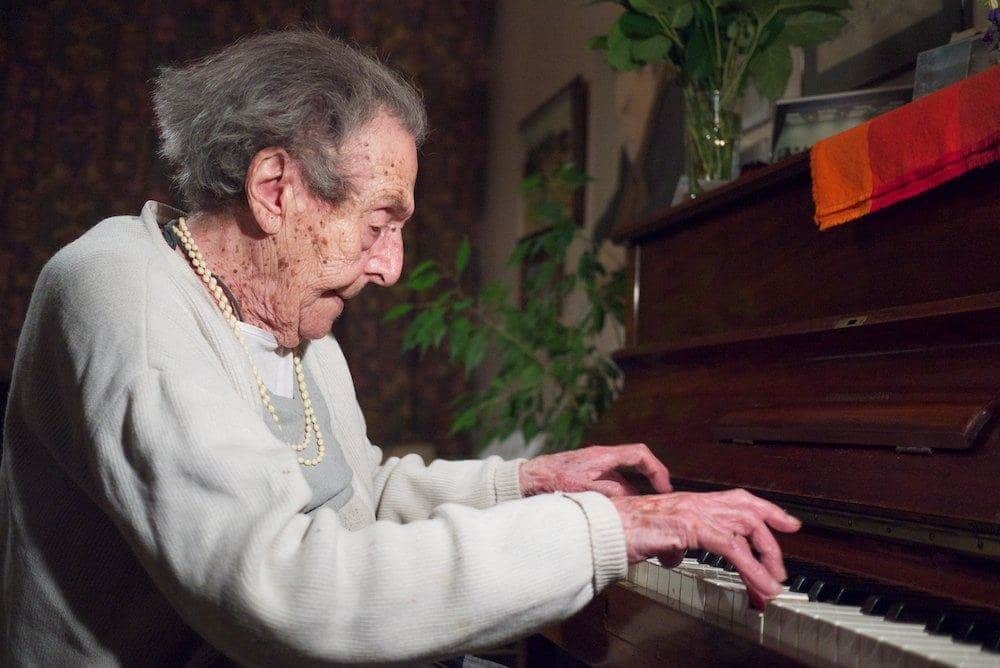 Alice Herz-Sommer, Who Found Peace in Chopin Amid Holocaust, Dies at 110